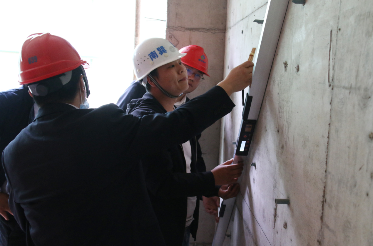 建投地产组织开展“工程质量管理年”活动暨第二阶段质量互查互纠